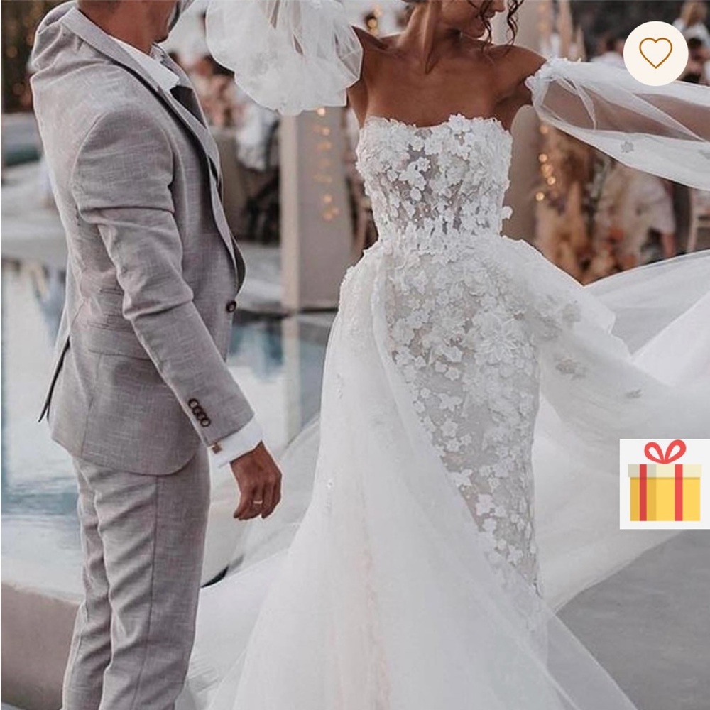 Elegant White Floral Lace Wedding Dress